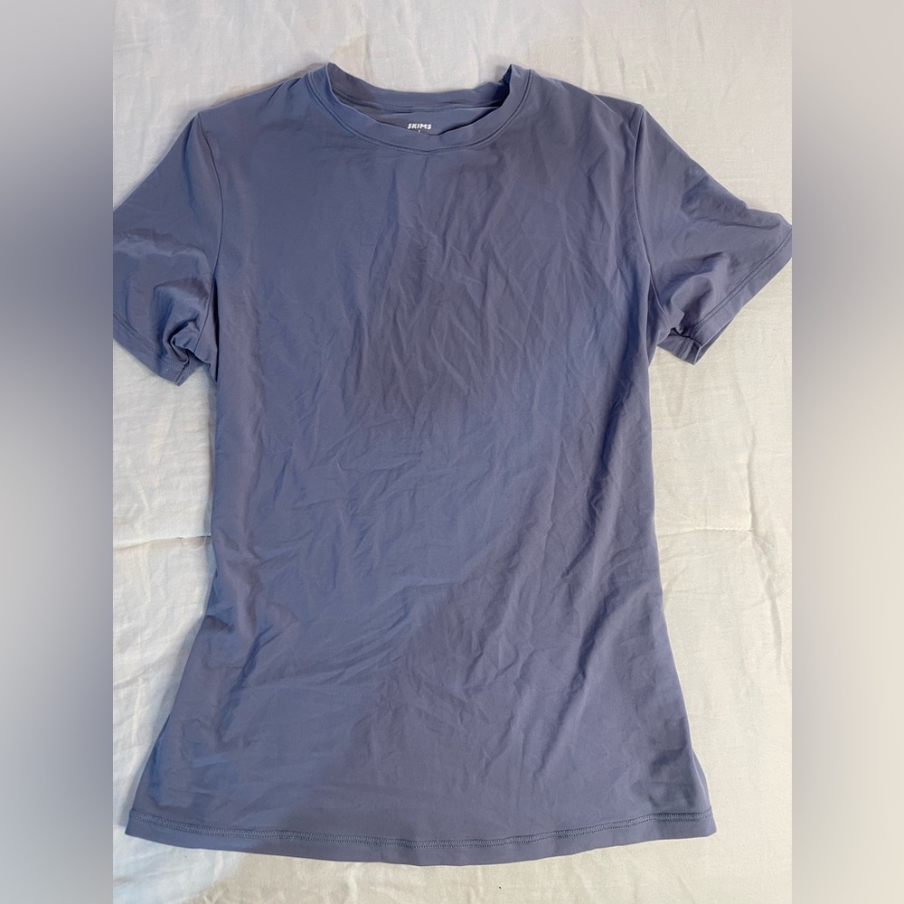 SKIMS top short sleeve size S